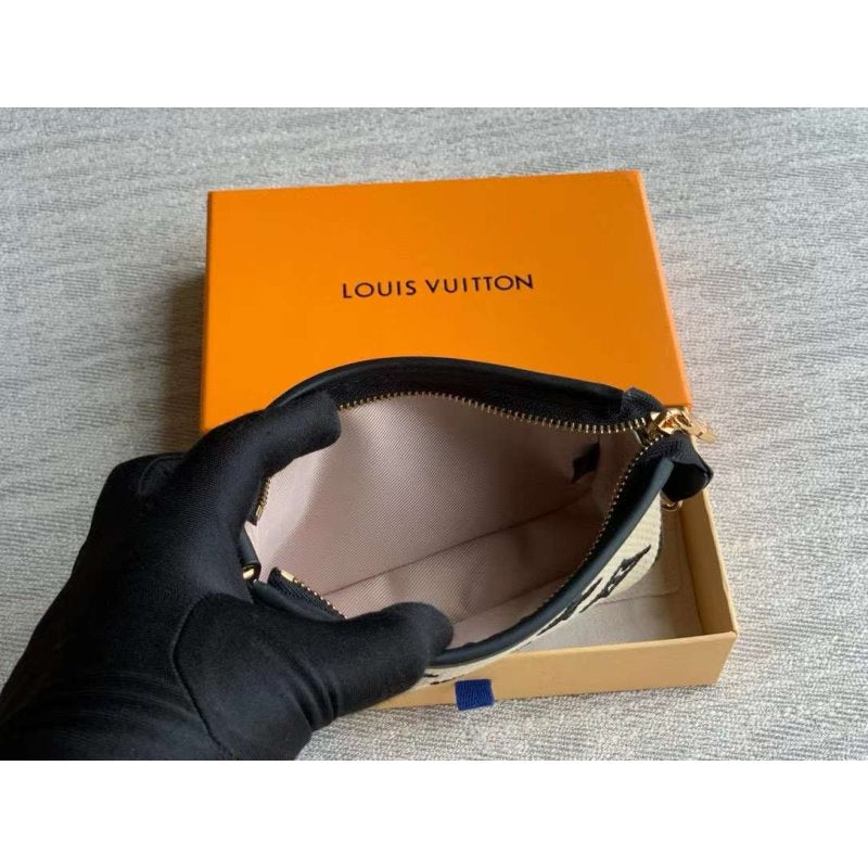 Louis Vuitton Mini Pochette Bag BG02856
