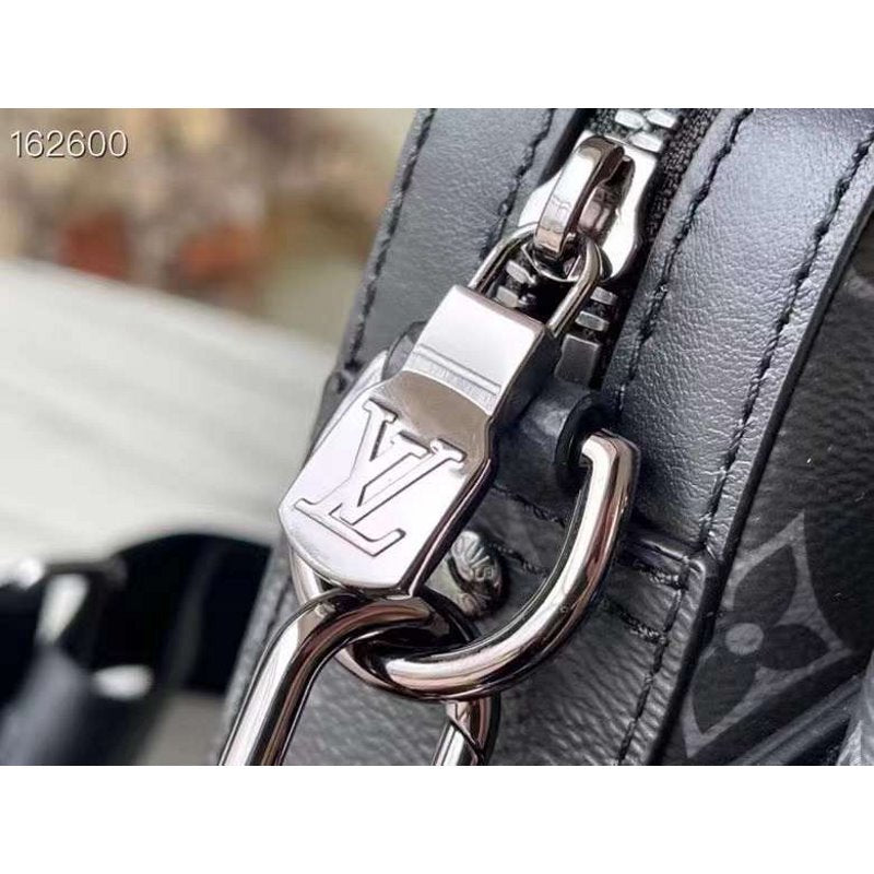 Louis Vuitton Postman Bag BG02893