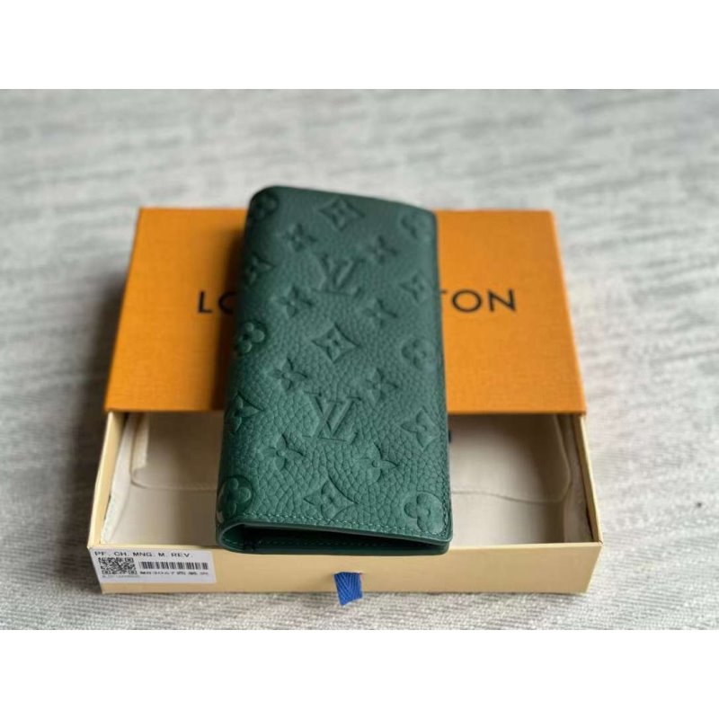 Louis Vuitton Taurillon Wallet BG02840