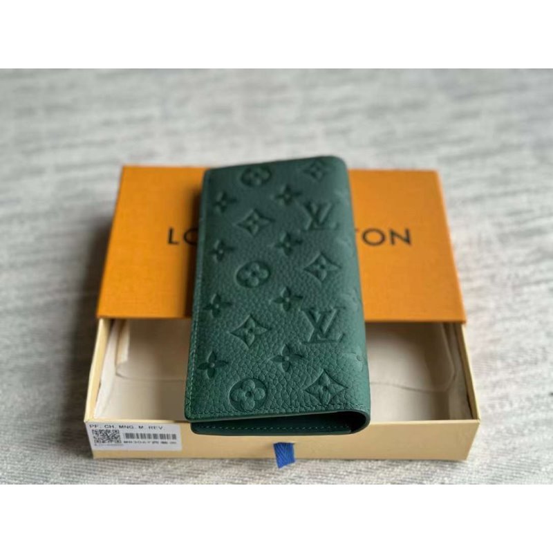 Louis Vuitton Taurillon Wallet BG02840