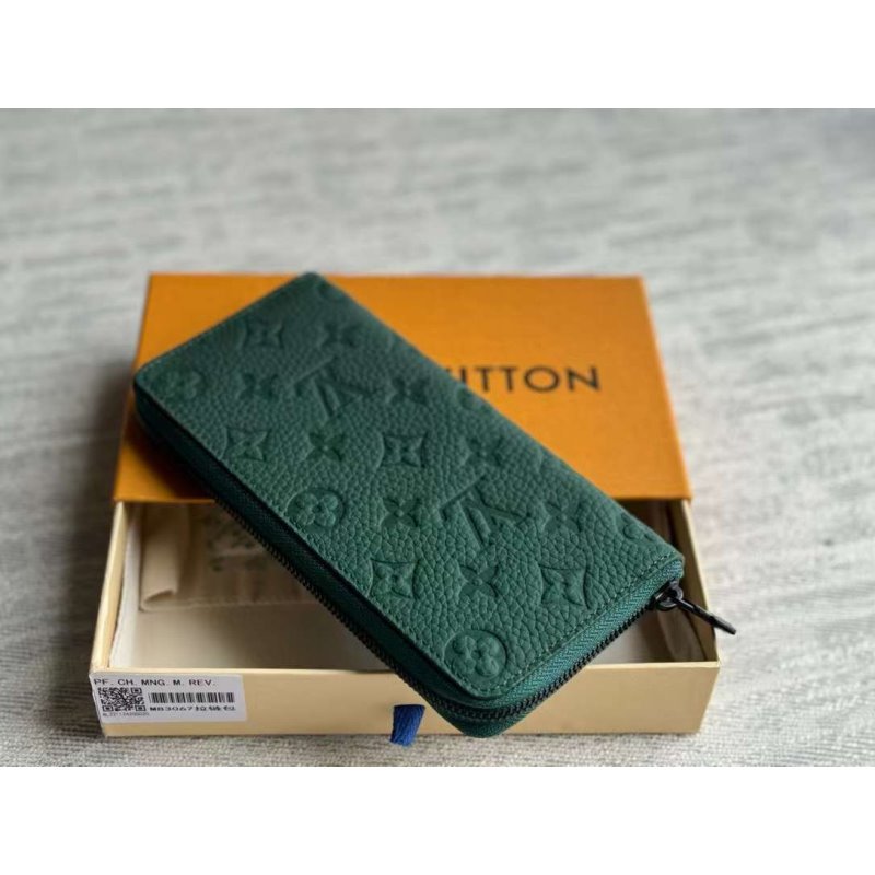 Louis Vuitton Taurillon Wallet BG02841