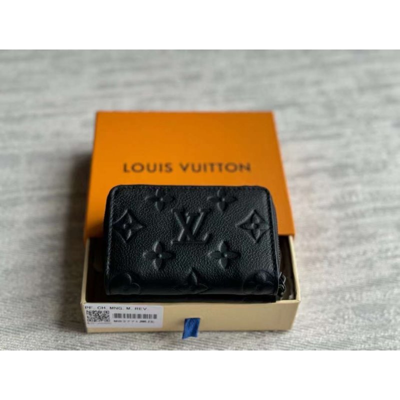 Louis Vuitton Zippy Wallet BG02822