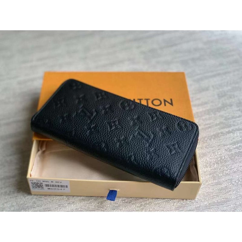 Louis Vuitton Zippy Wallet BG02827