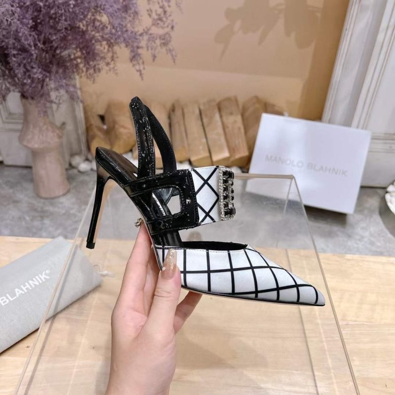 Manolo Blahnik Diamond Buckle Sandals SH010463