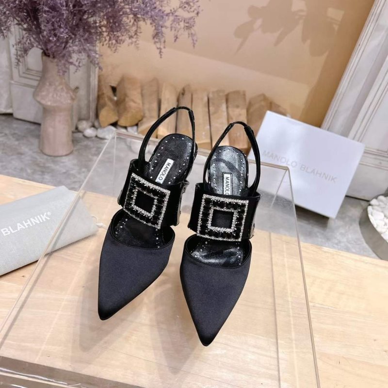 Manolo Blahnik Diamond Buckle Sandals SH010464