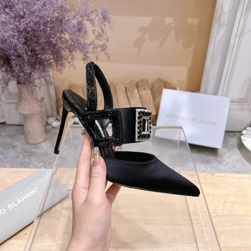 Manolo Blahnik Diamond Buckle Sandals SH010464