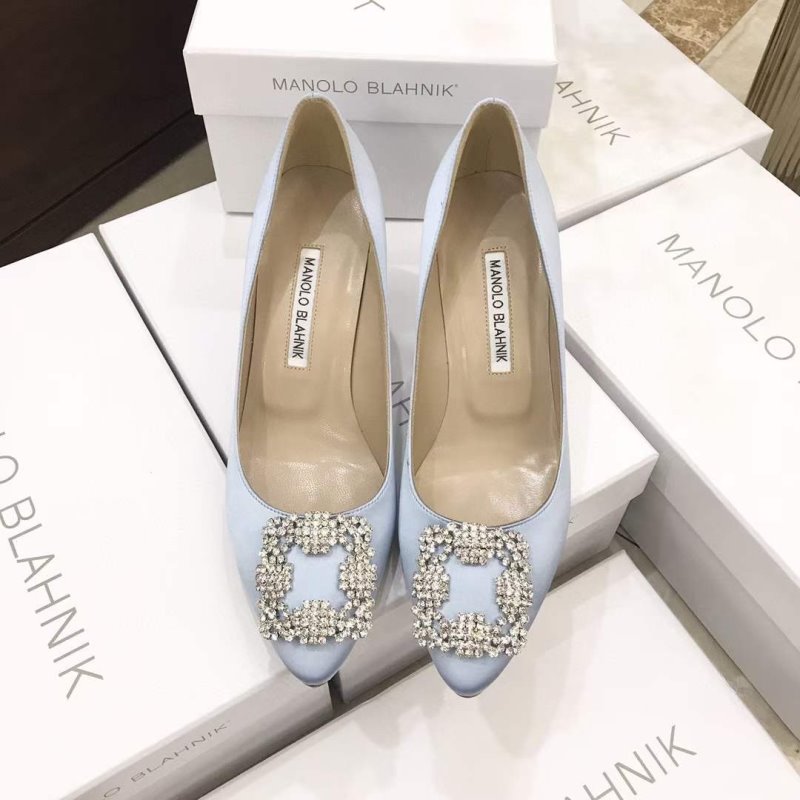 Manolo Blahnik Diamond Buckle Shoes SH010491