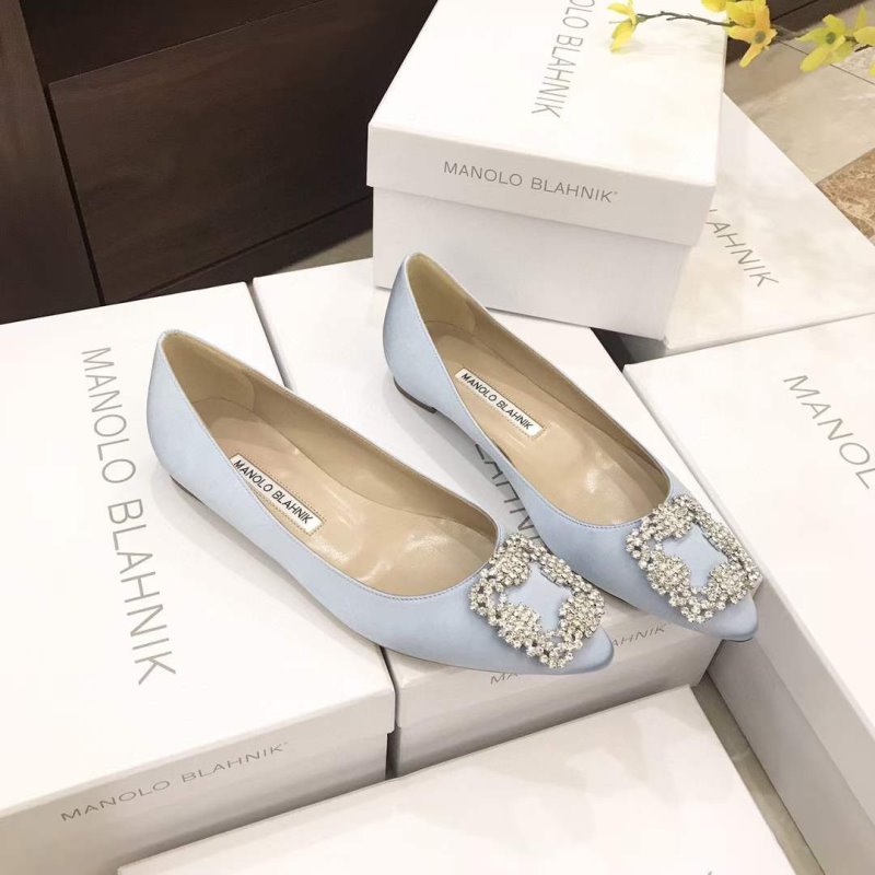 Manolo Blahnik Diamond Buckle Shoes SH010492