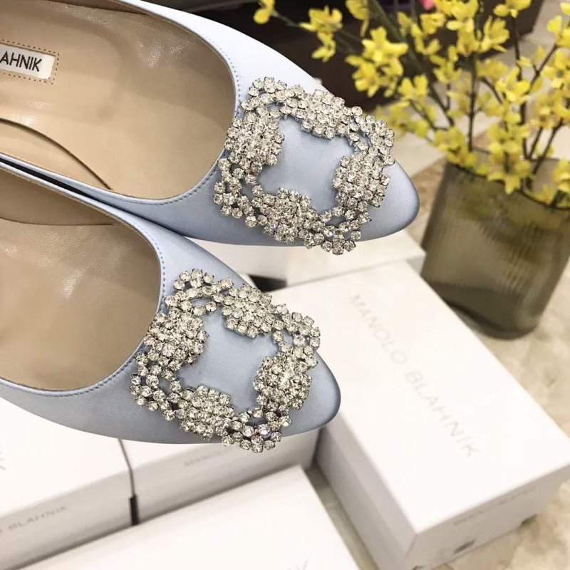 Manolo Blahnik Diamond Buckle Shoes SH010492
