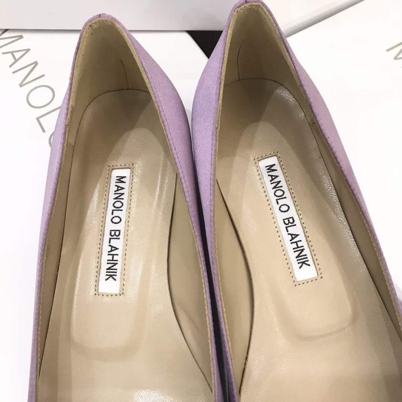 Manolo Blahnik Diamond Buckle Shoes SH010494