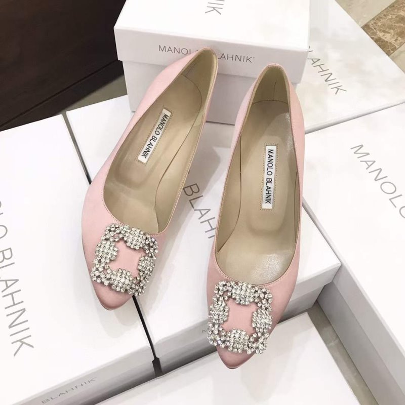 Manolo Blahnik Diamond Buckle Shoes SH010495