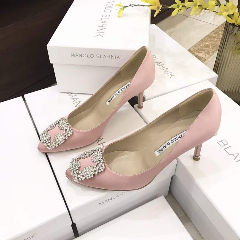 Manolo Blahnik Diamond Buckle Shoes SH010495