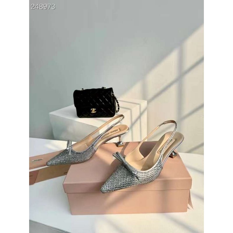 Miu Miu Butterfly knot Pointed Shoes SH010510
