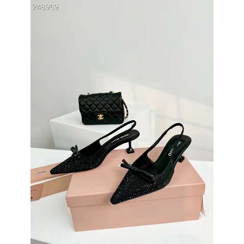 Miu Miu Butterfly knot Pointed Shoes SH010512
