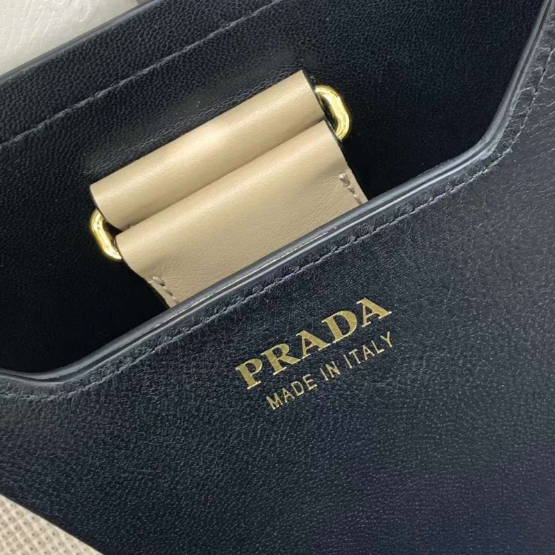 Prada Panier Hand Bag BG02700