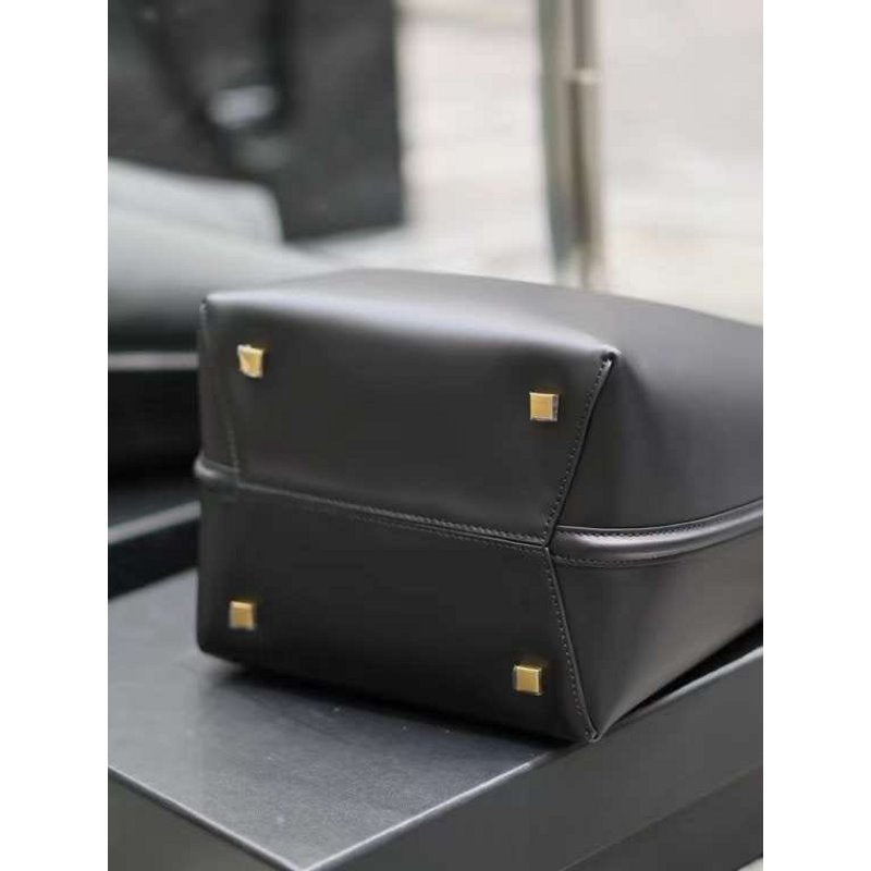 Saint Laurent Bucket Trumpet Bag BGMP1805