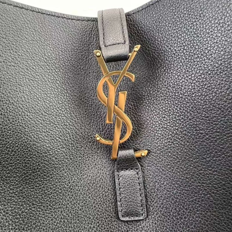 Saint Laurent Cassandre Stranggler Bag BG02306