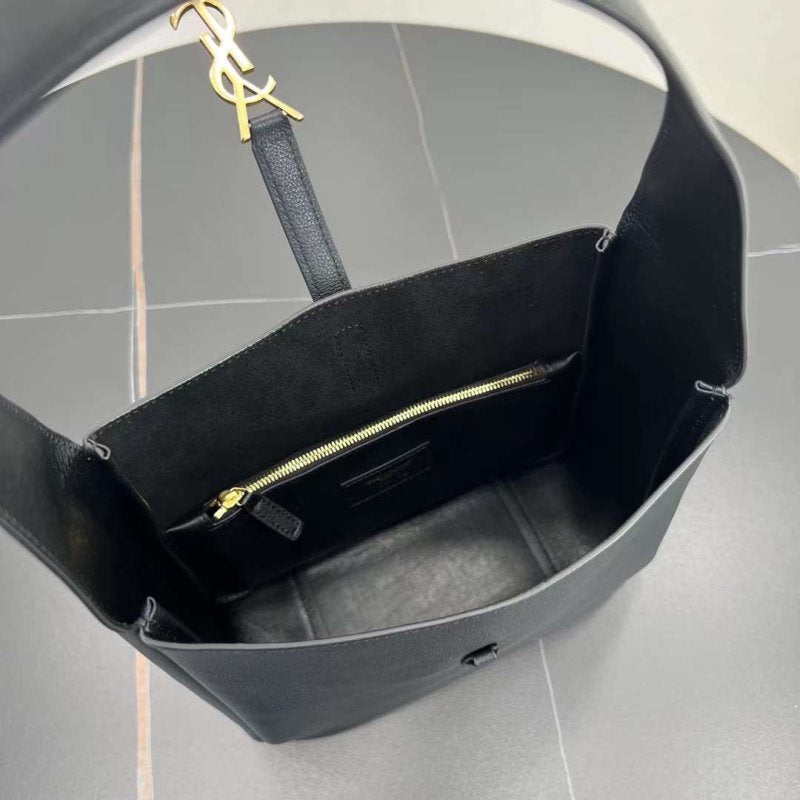 Saint Laurent Cassandre Stranggler Bag BG02306