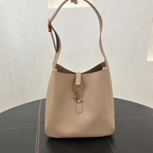 Saint Laurent Cassandre Stranggler Bag BG02308