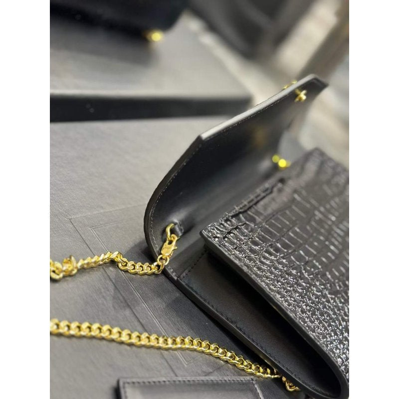 Saint Laurent Mini Envelope Bag BG02205