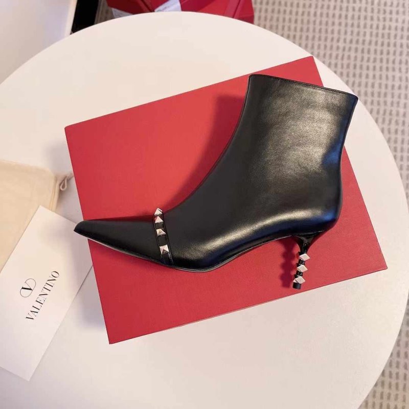 Valentino Ankle Boots SH020110