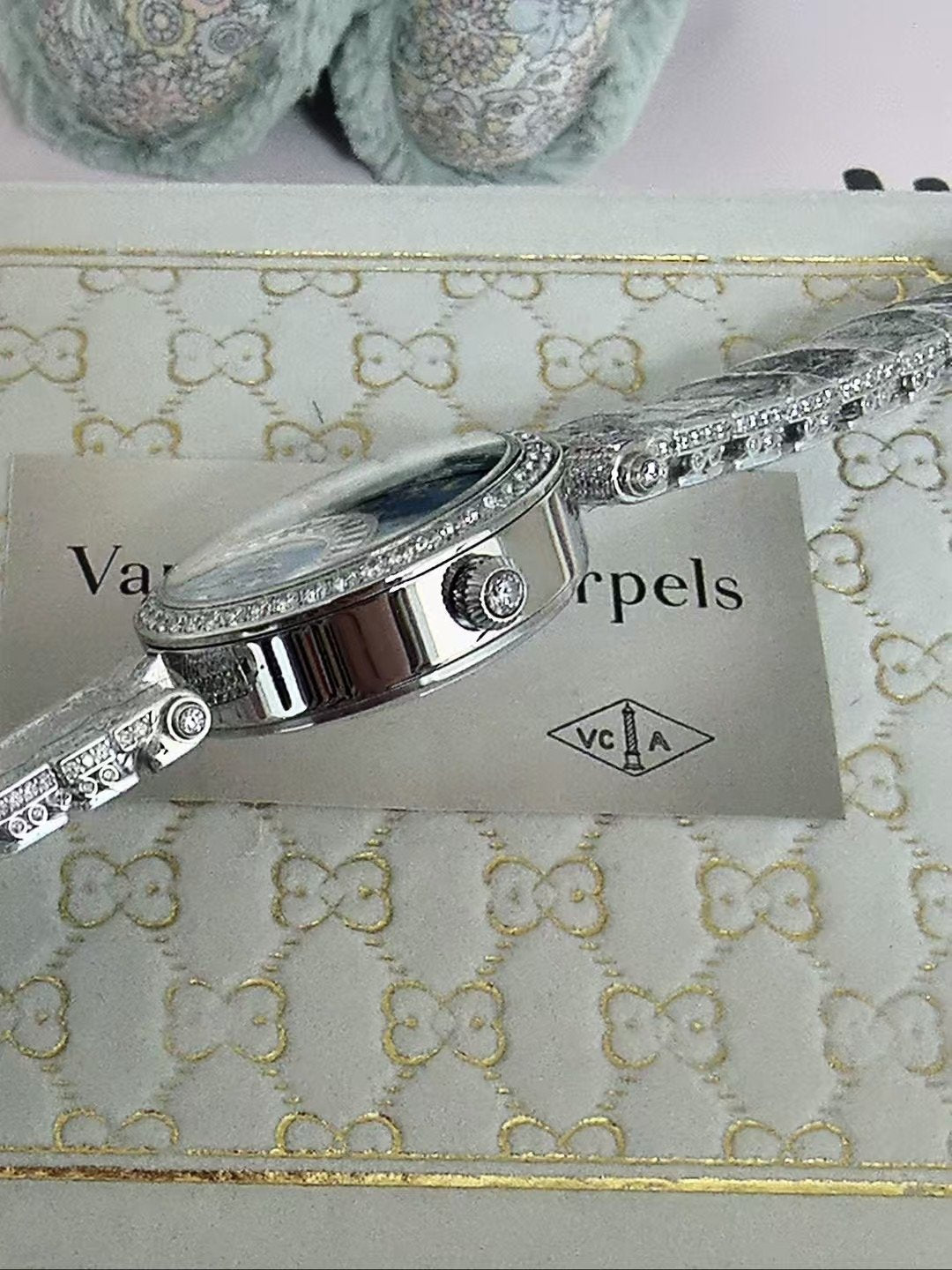 Van Cleef and Arpels Four Seasons Lovers Bridge Wrist Watch WTJN25250