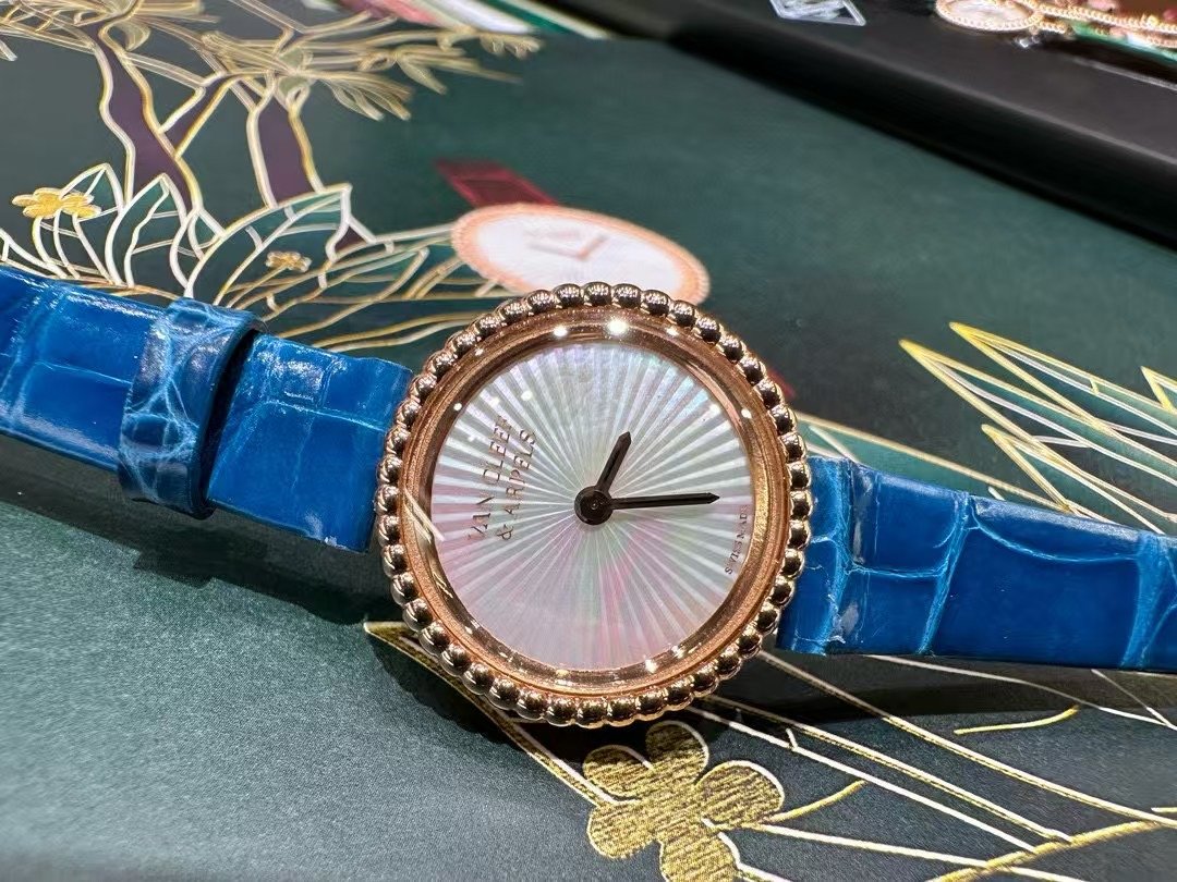 Van Cleef and Arpels Perlee New Wrist Watch WTJN25257