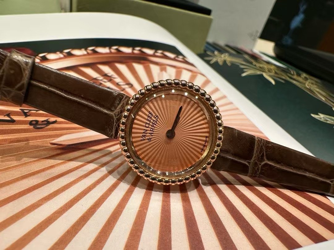 Van Cleef and Arpels Perlee New Wrist Watch WTJN25260
