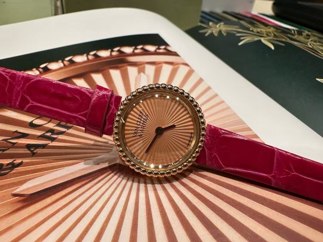 Van Cleef and Arpels Perlee New Wrist Watch WTJN25262