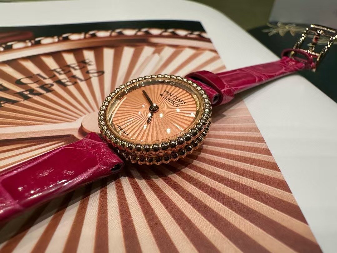 Van Cleef and Arpels Perlee New Wrist Watch WTJN25262