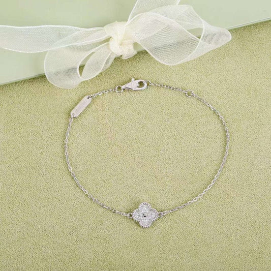 Van Cleef and Arpels Single Flower Diamond Bracelet JWLH0124