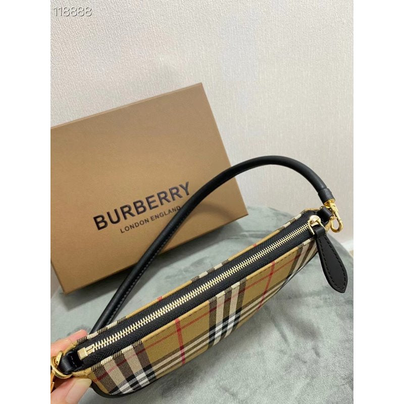 Burberry Cluctch Bag BBR00278