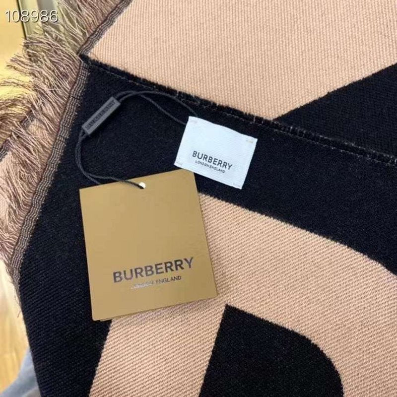 Burberry Wool Scarf SS001157