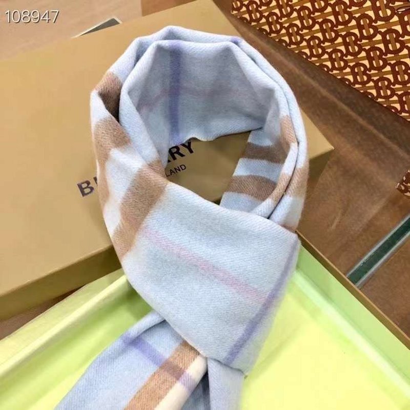 Burberry Wool and Cashmere Scarf SS001188