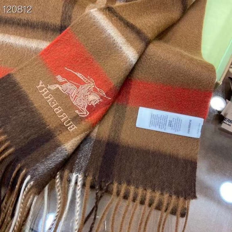 Burberry Wool and Cashmere Scarf SS001200
