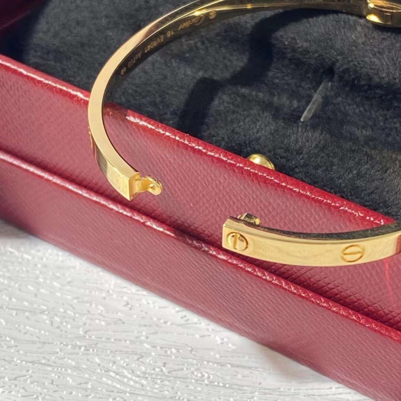 Cartier Love Bracelet JWL01150