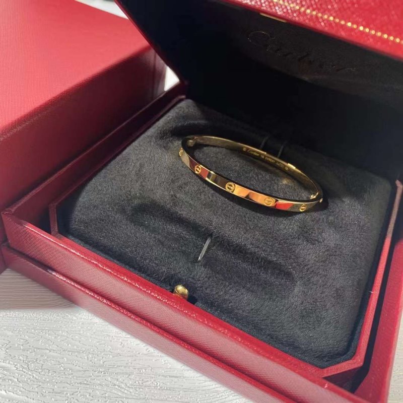 Cartier Love Bracelet JWL01150