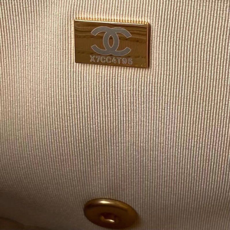 Chanel Beige Flap Bag BCH00773