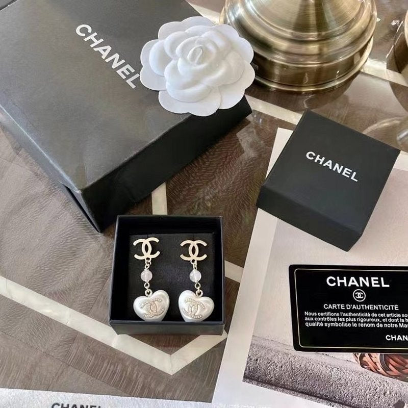 Chanel Diamond Earrings JWL00575