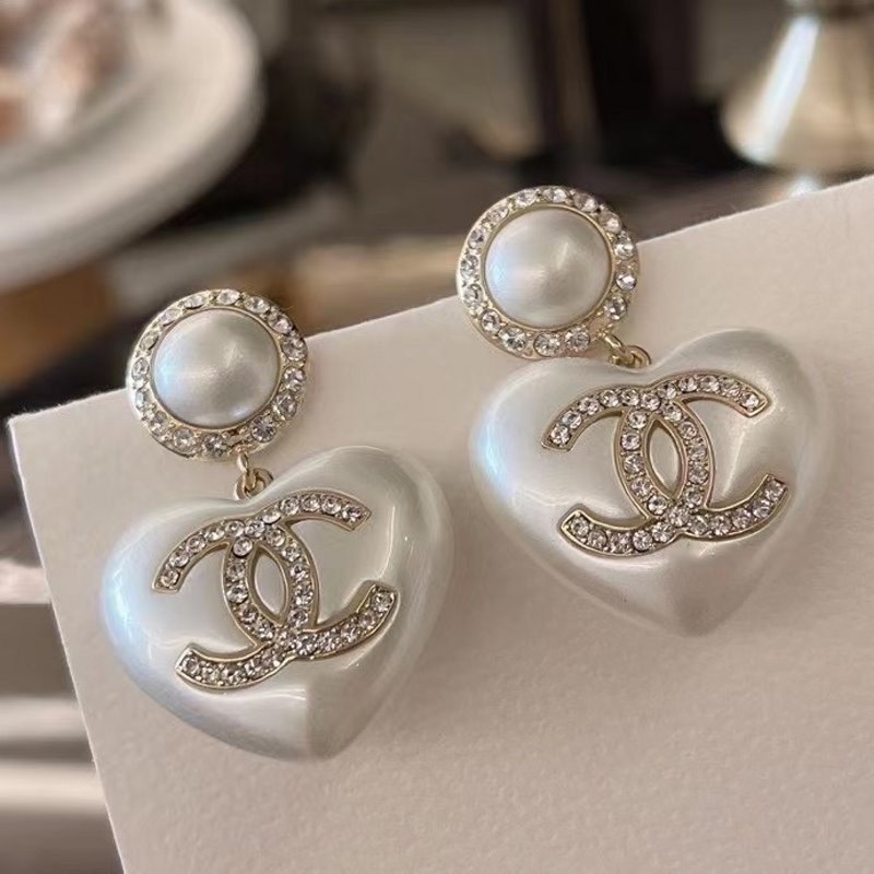 Chanel Diamond Earrings JWL00590