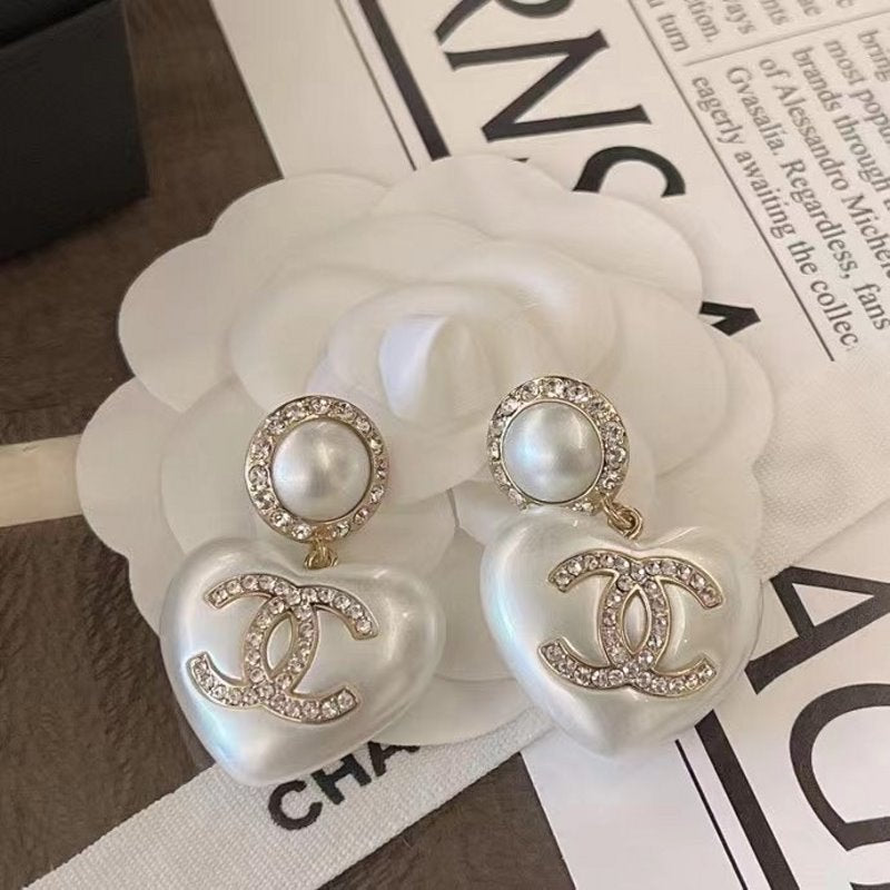 Chanel Diamond Earrings JWL00590