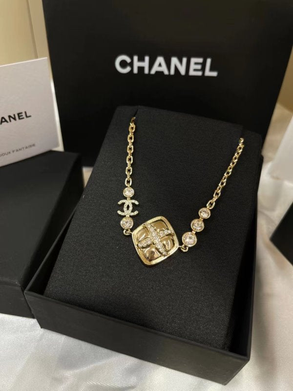 Chanel Diamond Necklace JWL00630