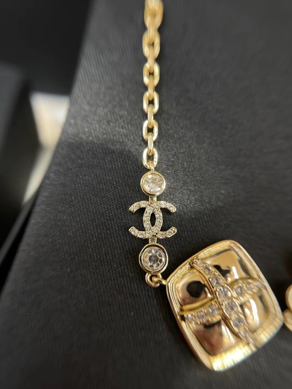 Chanel Diamond Necklace JWL00630