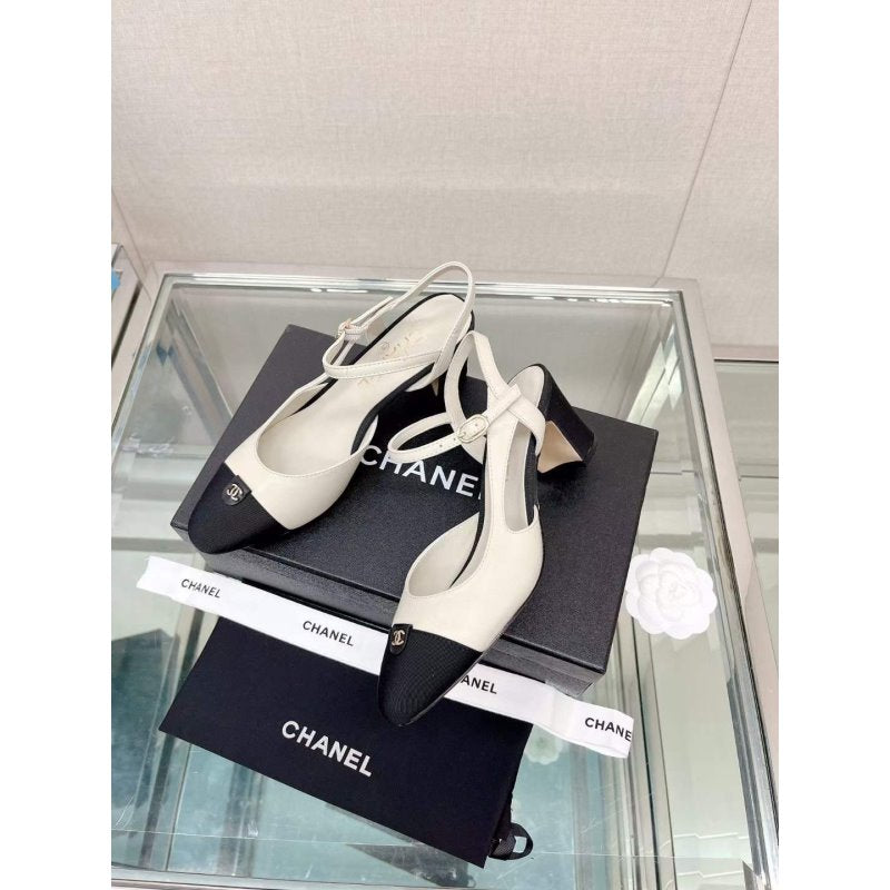 Chanel Flat Sandals SHS05652