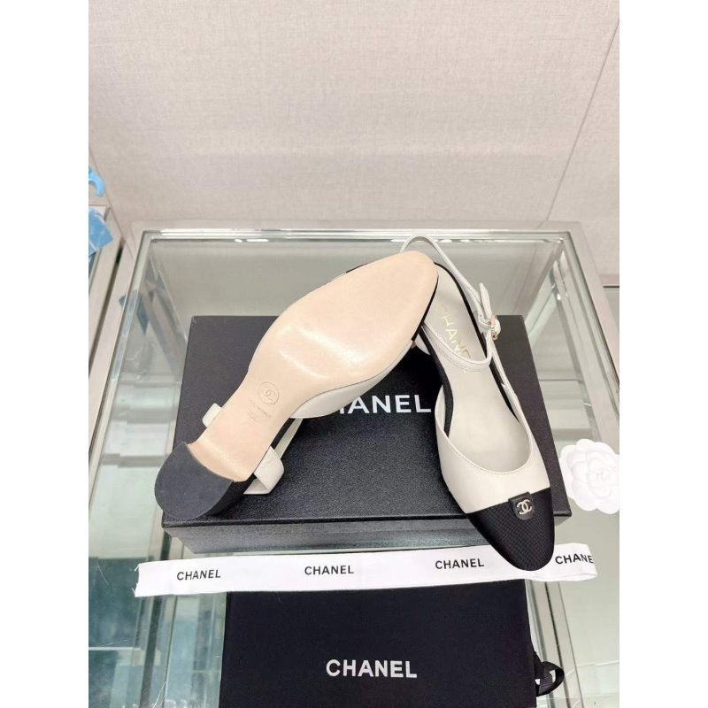 Chanel Flat Sandals SHS05652