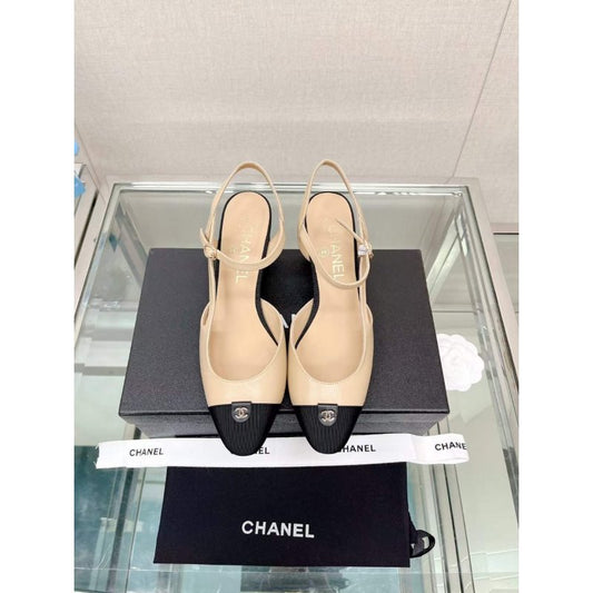 Chanel Flat Sandals SHS05653