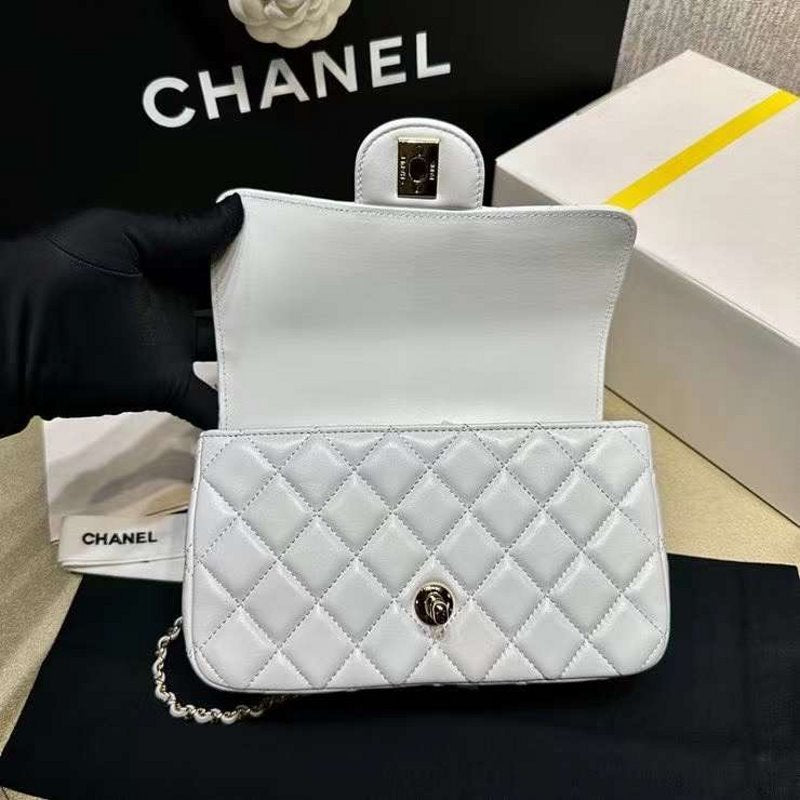 Chanel Handle Flap Bag BGMP1236