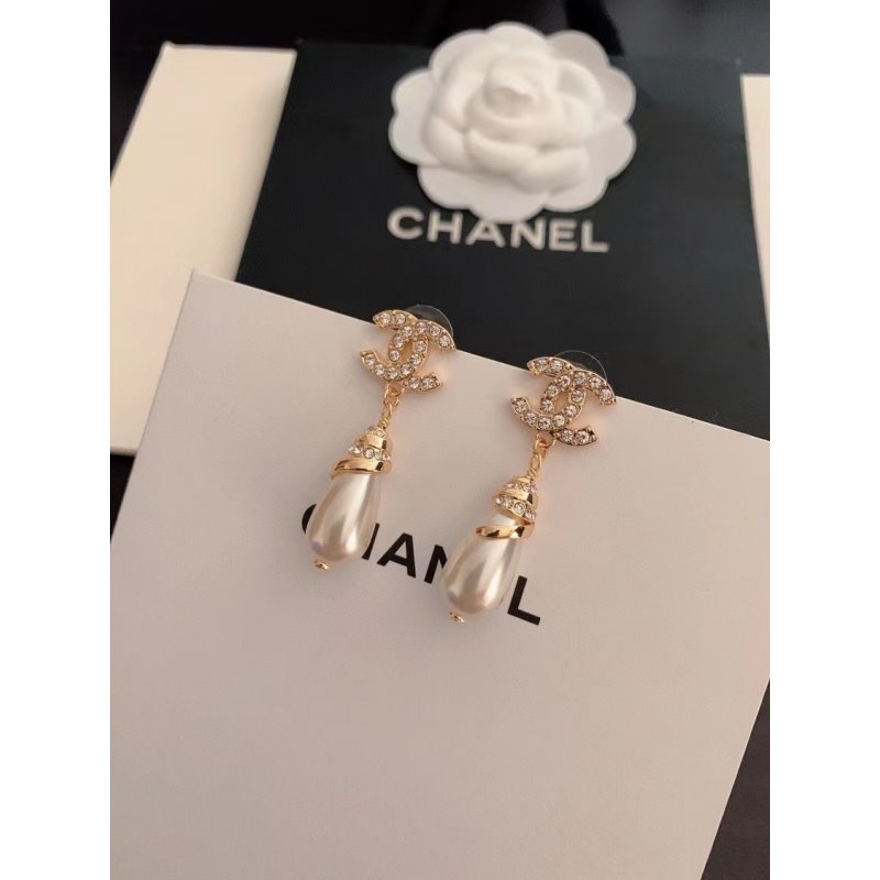 Chanel Pearl Drop Earrings JWL00759