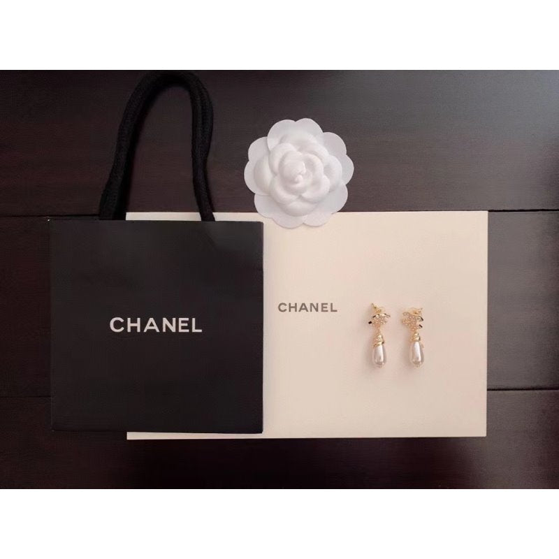 Chanel Pearl Drop Earrings JWL00759