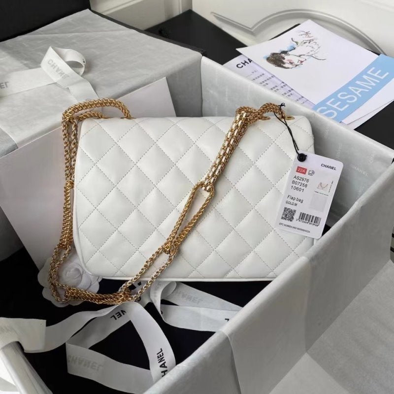 Chanel White Flap Bag BCH00775